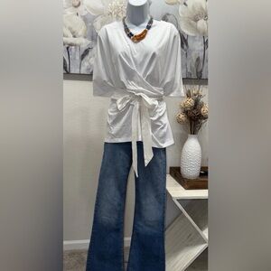 Banana Republic White T-Shirt/Blouse Size XXL  NWOT 100% Authentic.